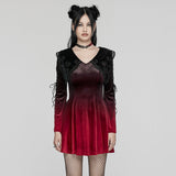 Süßes herzförmiges Gothic-Kleid